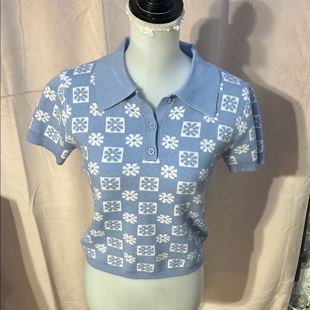 Cropped Baby Blue Soft Polo with Unique Flower Design